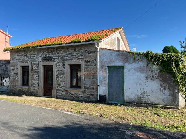 Casa-chalet en Venta en Mugardos