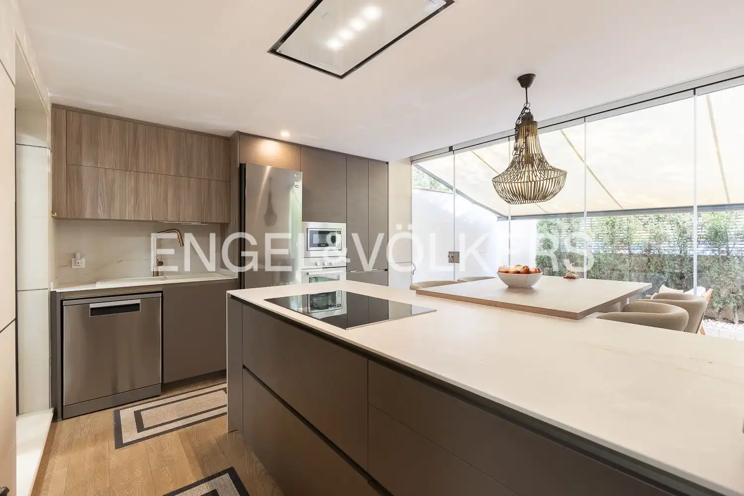 Cocina de Dúplex en venta en Valencia con Aire acondicionado, Calefacción y Jardín privado