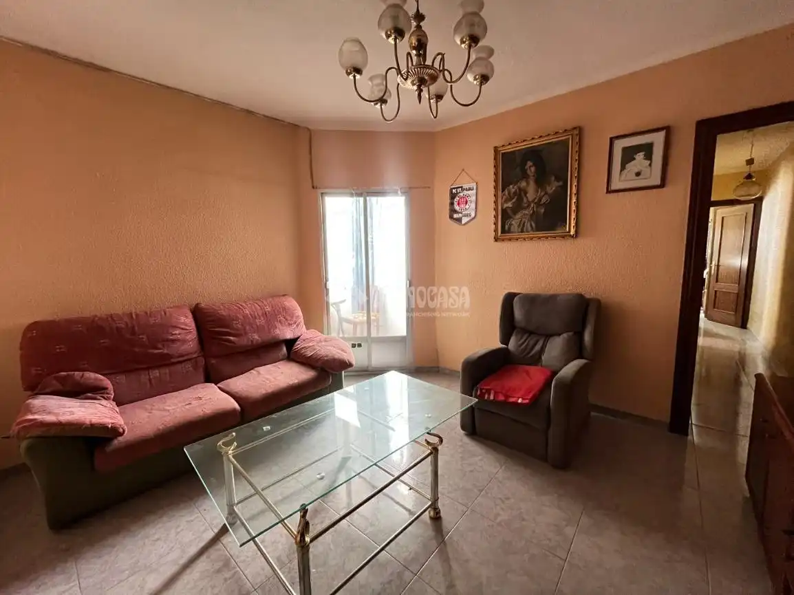 Sala de estar de Piso en venta en Linares