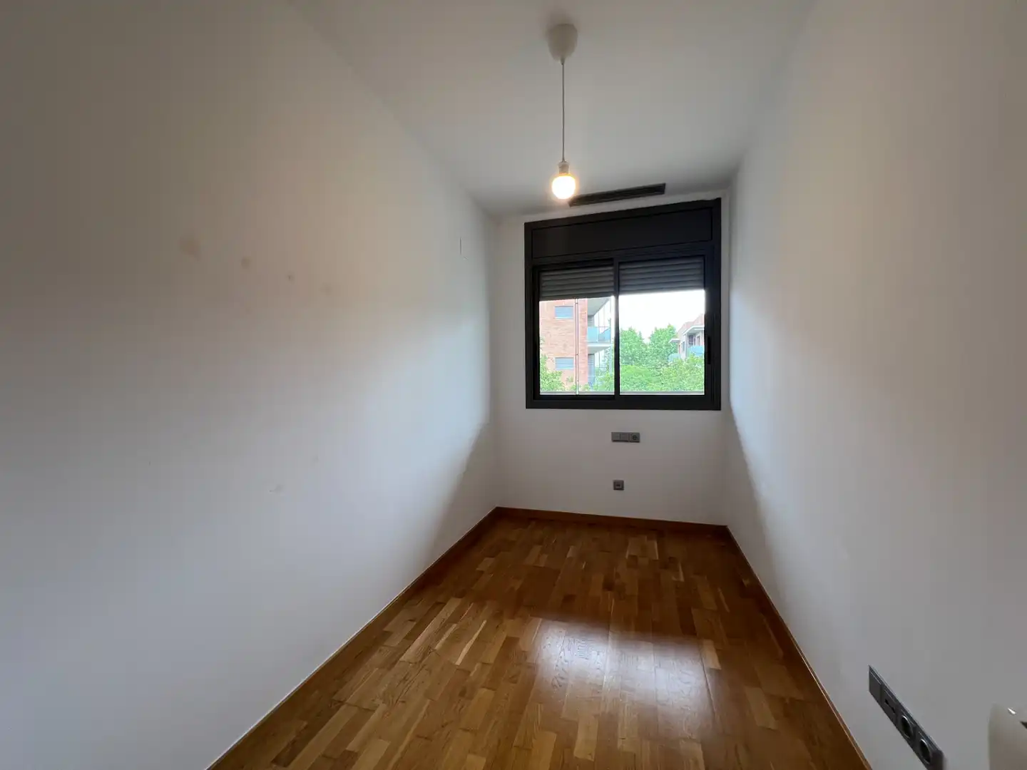 Schlafzimmer von Wohnung zum Verkauf in Sant Cugat del Vallès mit Klimaanlage, Heizung und Privatgarten