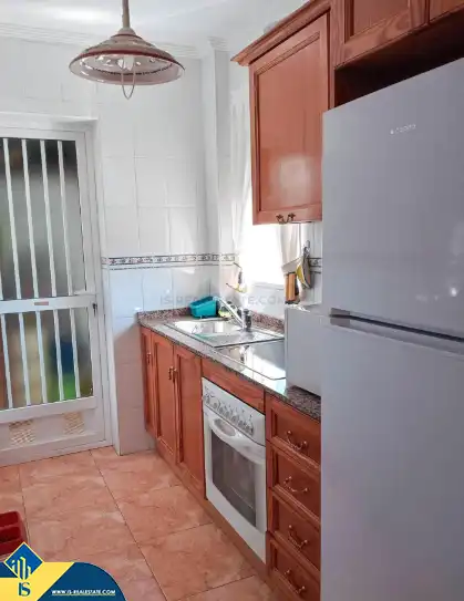 Cuina de Pis en venda en Torrevieja amb Terrassa, Moblat i Piscina comunitària