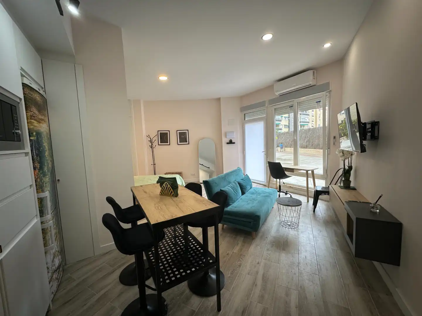 Living room of Ground floor for rent in Madrid  with Air Conditioner, Heating and Furnished