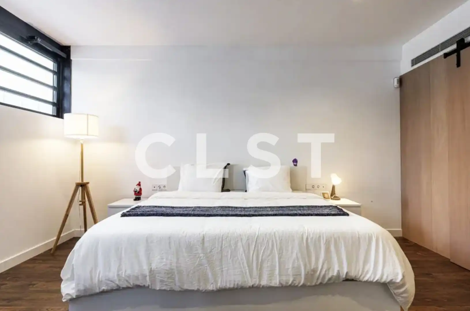 Habitación de Planta baja en venta en Barcelona con Aire acondicionado, Calefacción y Jardín privado