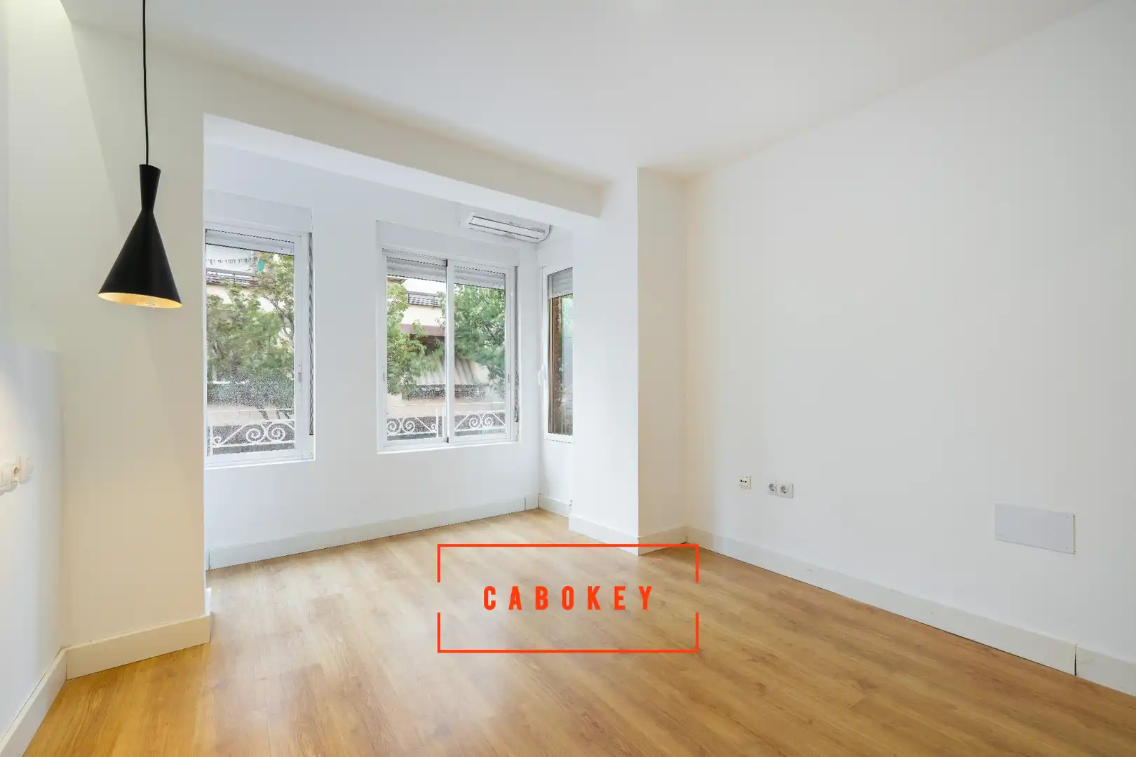 Habitación de Casa adosada en venta en Almería con Aire acondicionado, Calefacción y Parquet