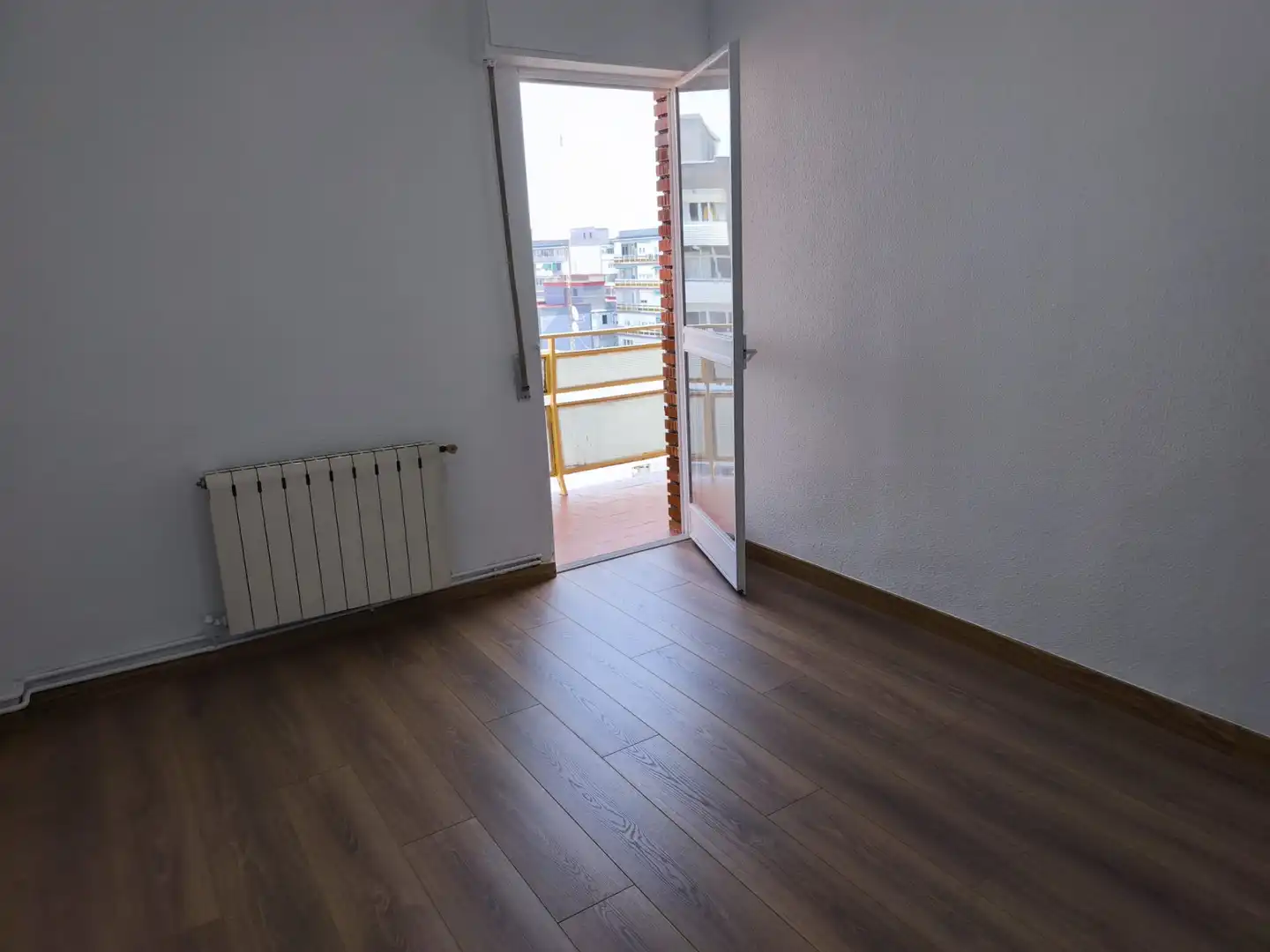 Schlafzimmer von Wohnung zum Verkauf in Fuenlabrada mit Heizung, Terrasse und Balkon