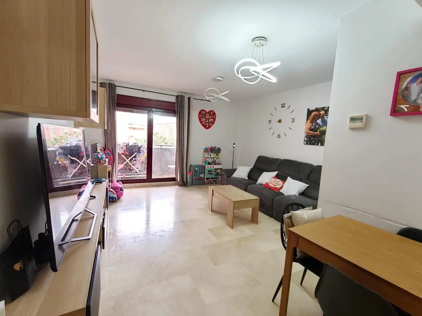 Sala de estar de Piso en venta en Aldaia con Aire acondicionado, Balcón y Piscina comunitaria