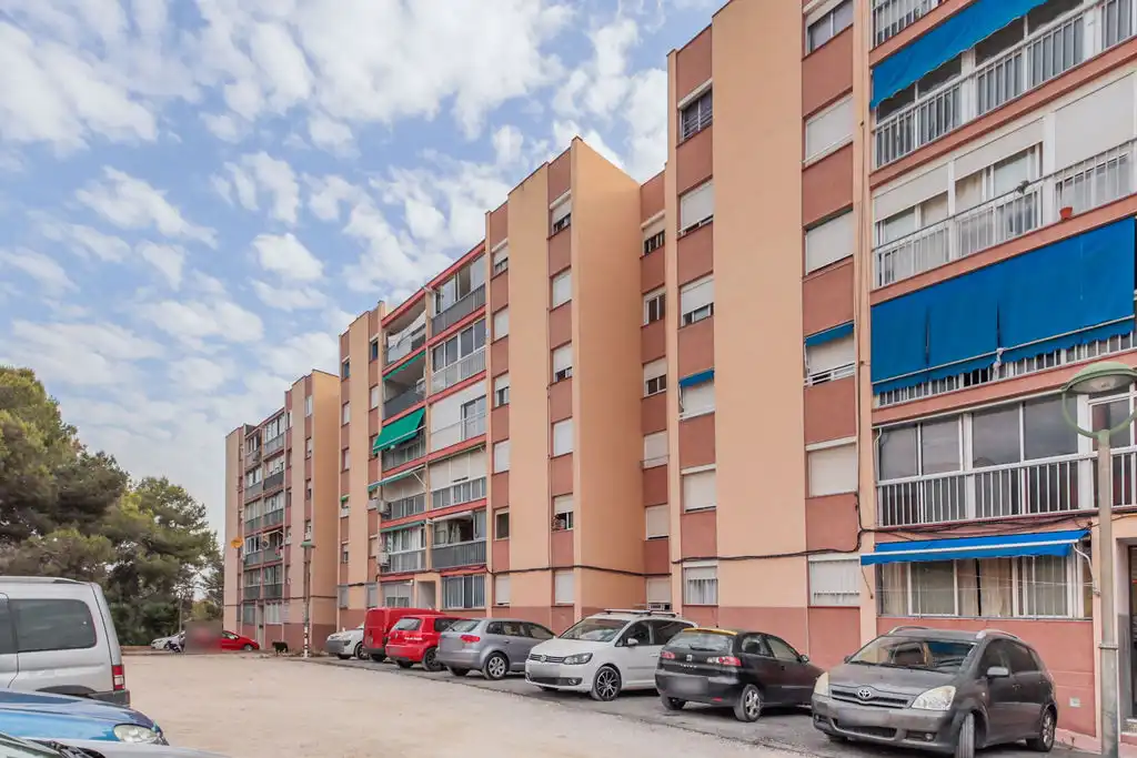 Flat for sale in Av Montsant, Sant Salvador