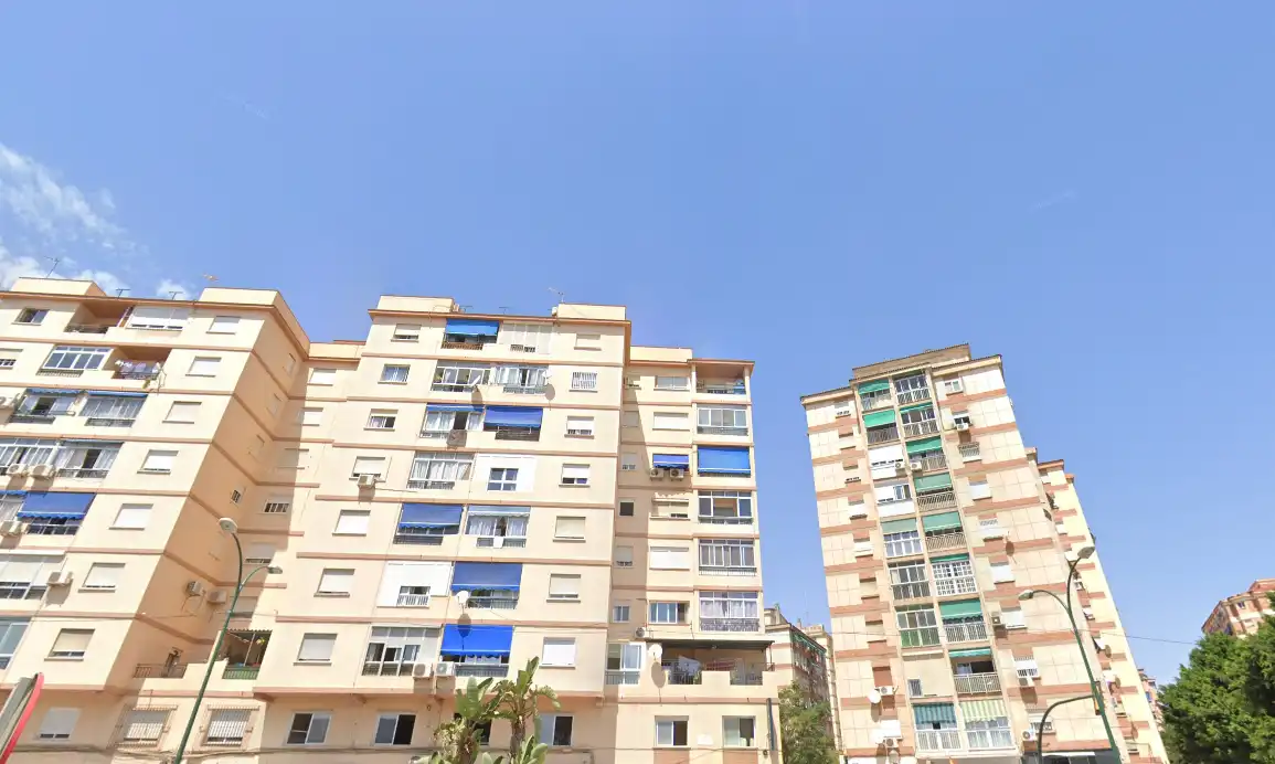 Vista exterior de Piso en venta en Cruz de Humilladero