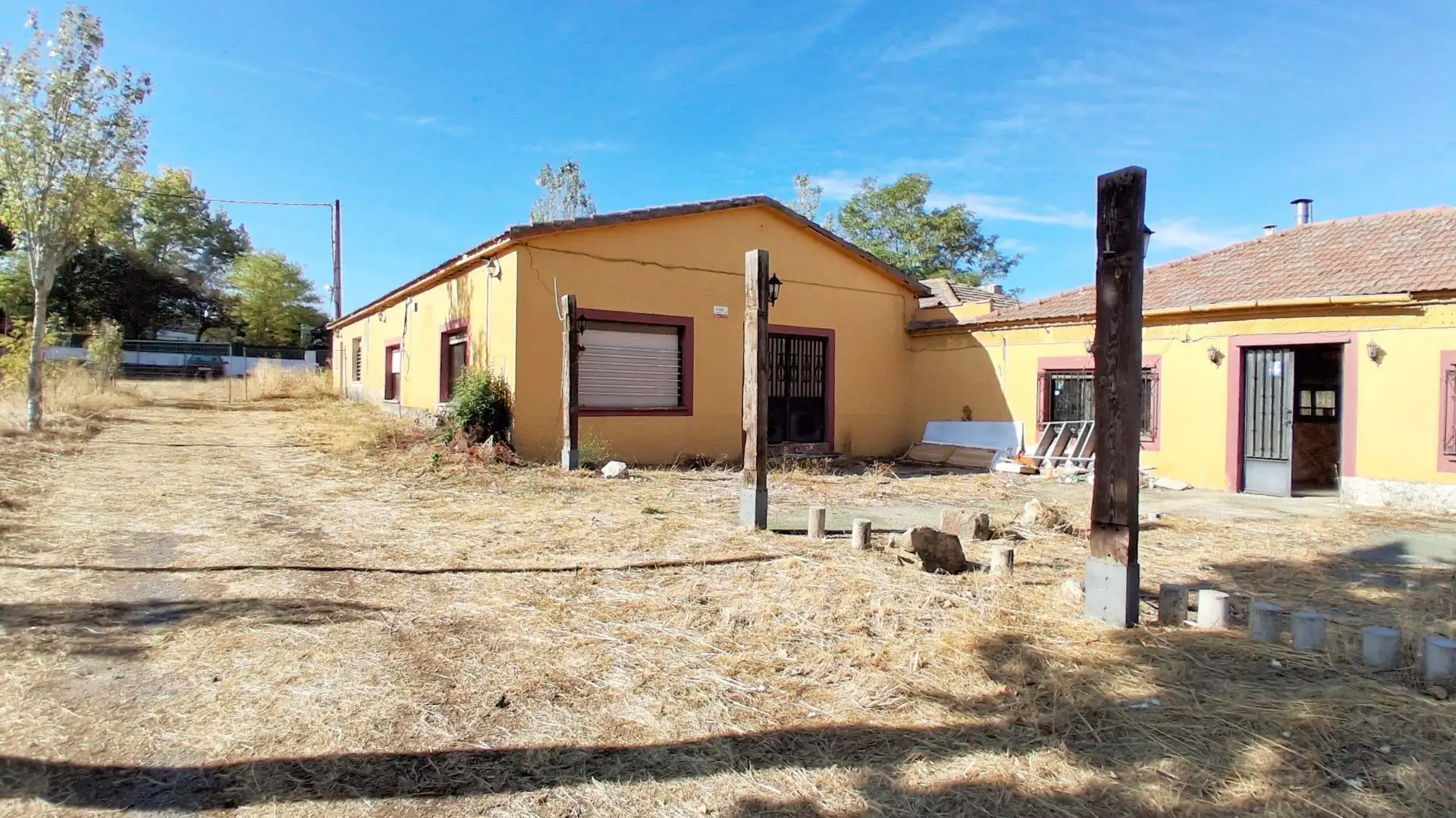 Exterior view of Commercial properties for sale in Vecinos