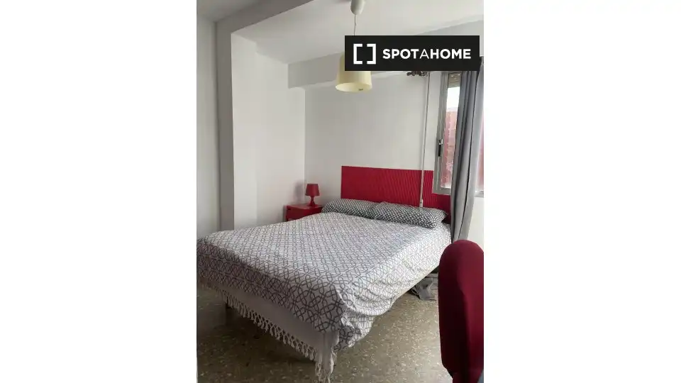 Bedroom of Flat for rent in Valencia  with Air Conditioner, Heating and Furnished