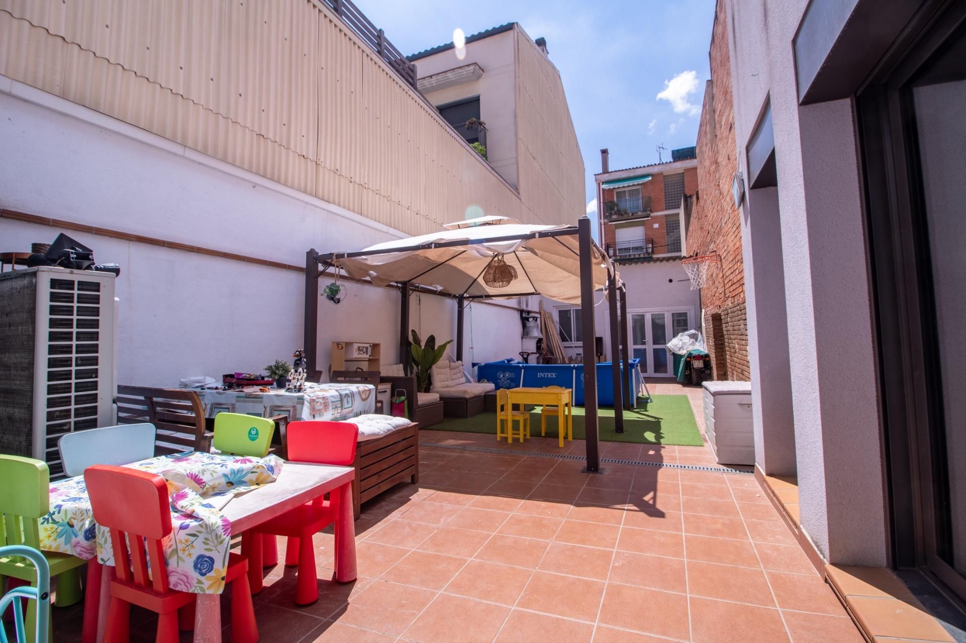 Terraza de Casa o chalet en venta en Cerdanyola del Vallès con Calefacción y Jardín privado