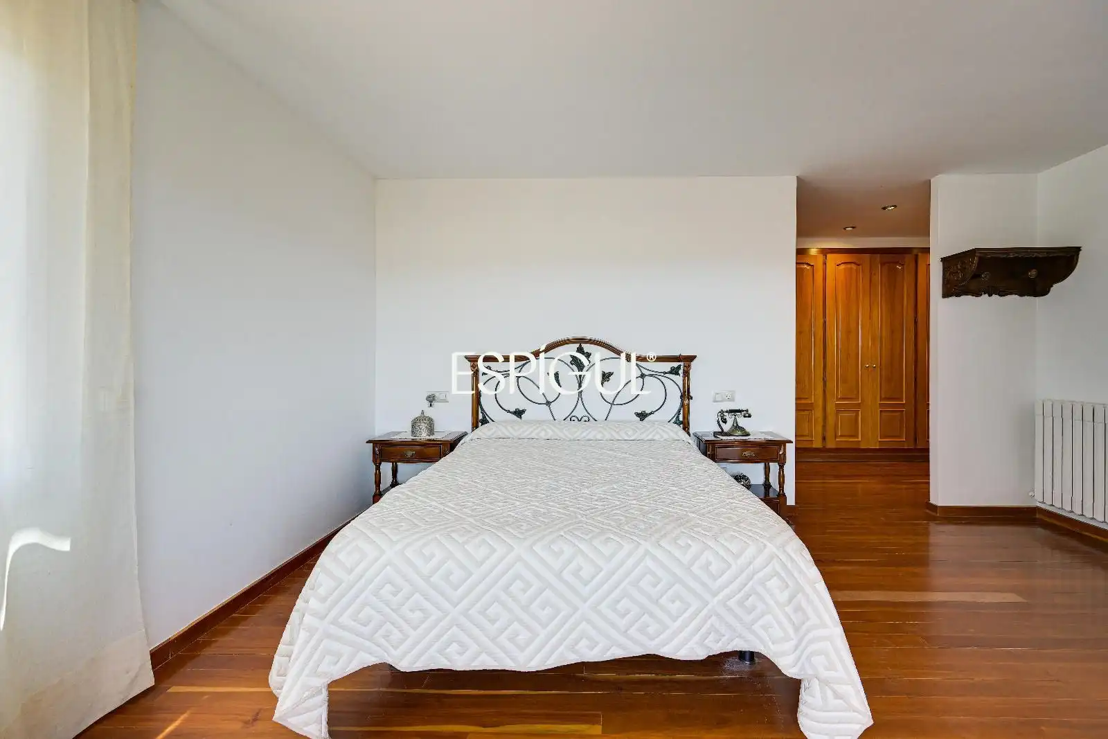 Habitación de Casa o chalet en venta en Mont-ras con Aire acondicionado, Calefacción y Parquet