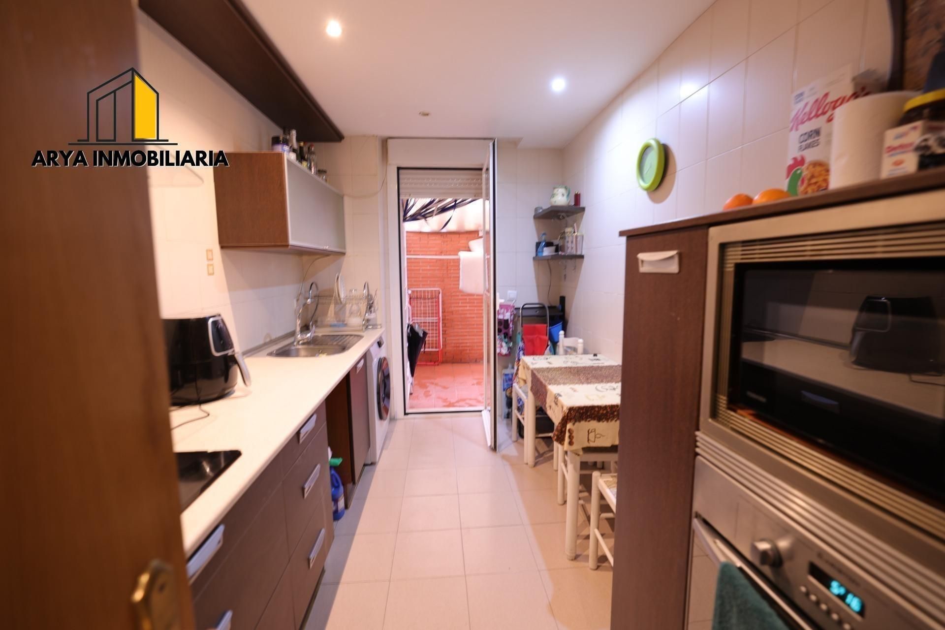 Kitchen of Flat for sale in Torrejón de Ardoz  with Heating, Private garden and Terrace