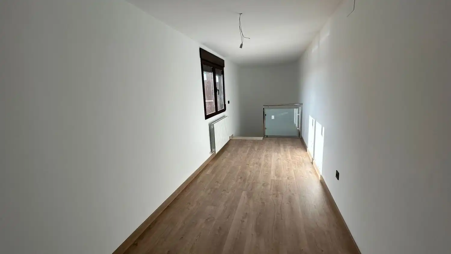 Einfamilien-Reihenhaus zum Verkauf in La Gineta mit Klimaanlage, Heizung und Terrasse