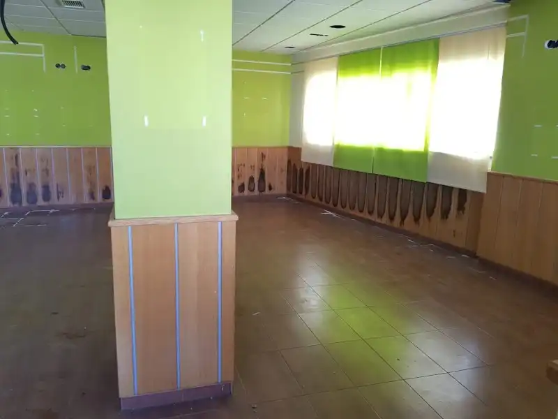 Local comercial en venda a Malpartida de Plasencia, imagen 6