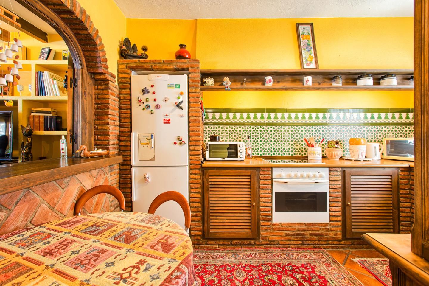 Kitchen of Single-family semi-detached for sale in Benahavís  with Air Conditioner, Heating and Terrace