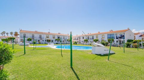 CHALET ADOSADO EN SALOBREÑA PLAYA, URB. PRIVADA CON PISCINA Y JARDINES., imatge 3