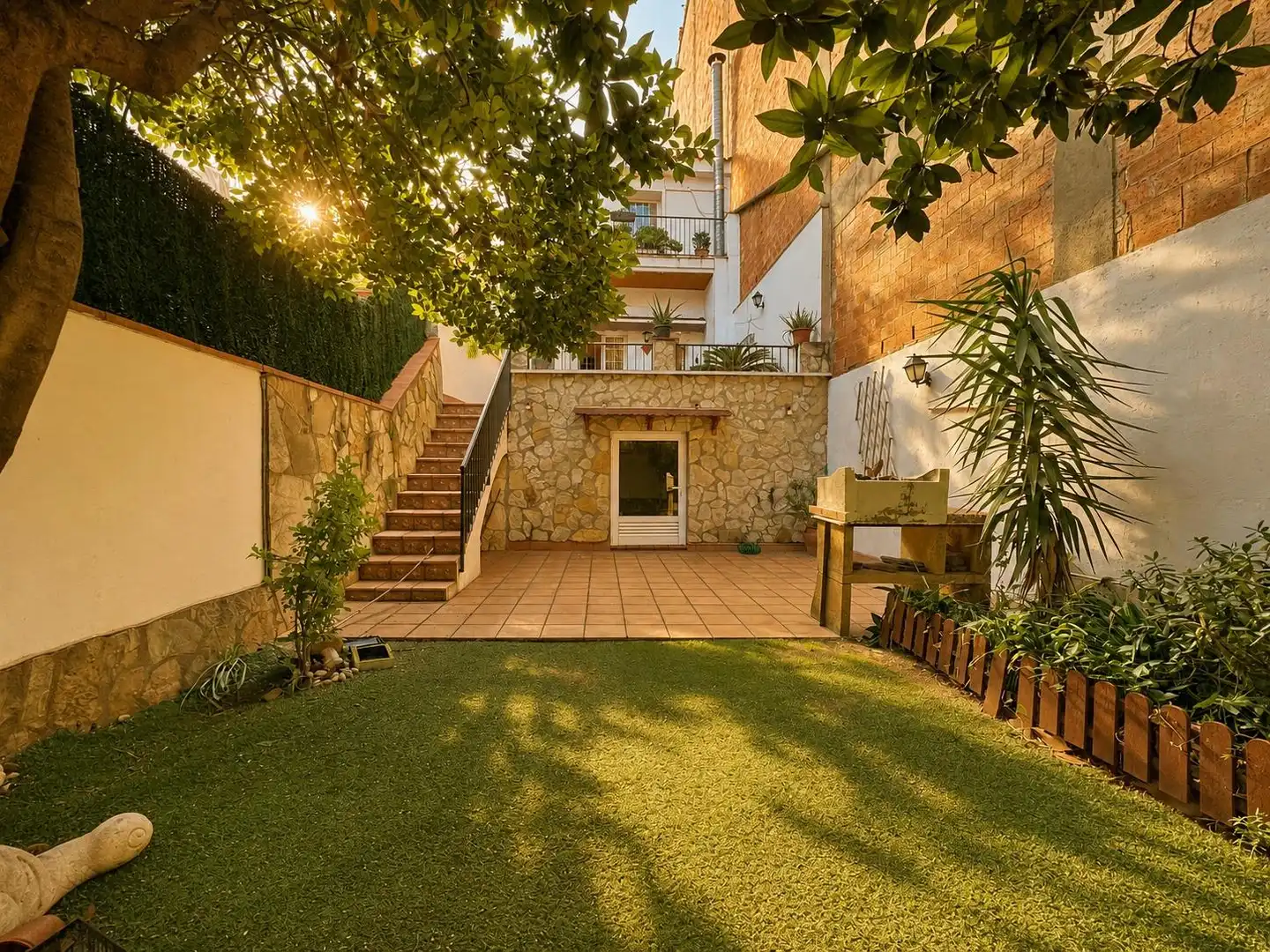 Terrassa de Casa o xalet en venda en Molins de Rei amb Aire condicionat, Calefacció i Jardí privat