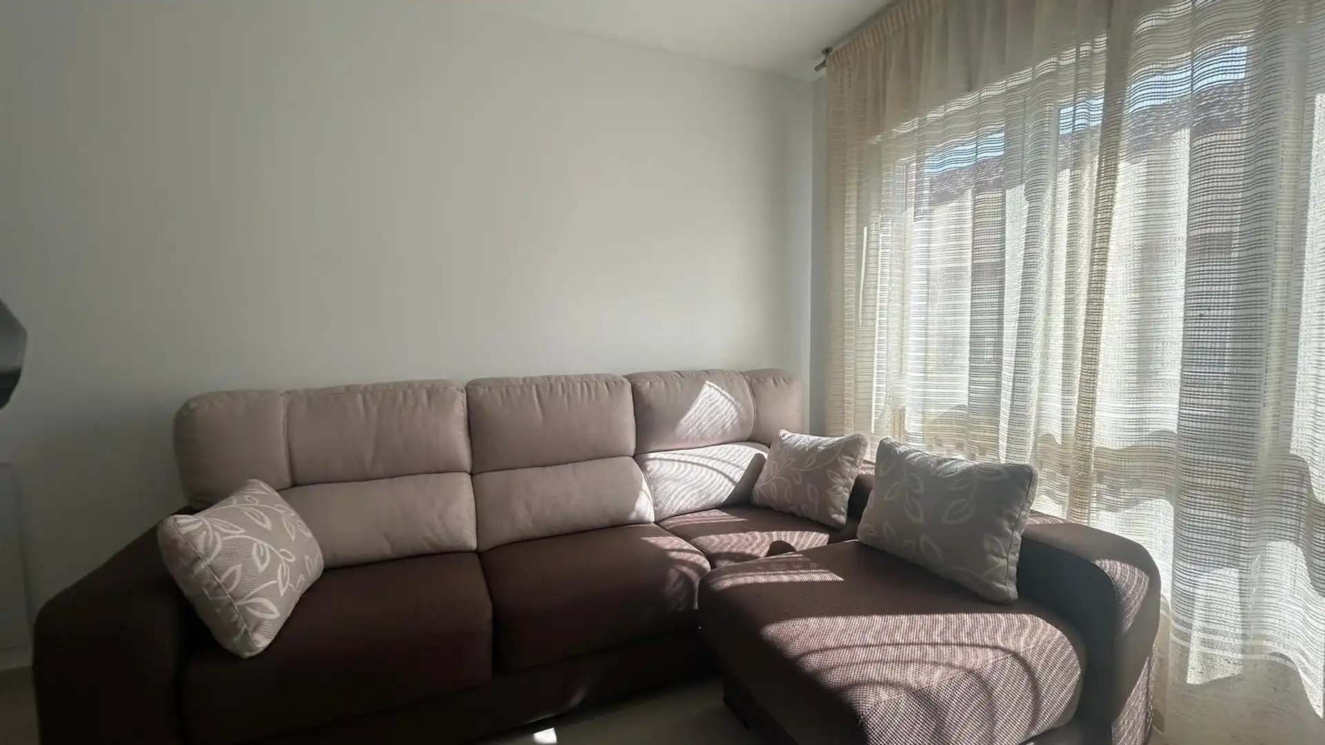 Sala de estar de Apartamento de alquiler en Ribeira con Calefacción y Trastero