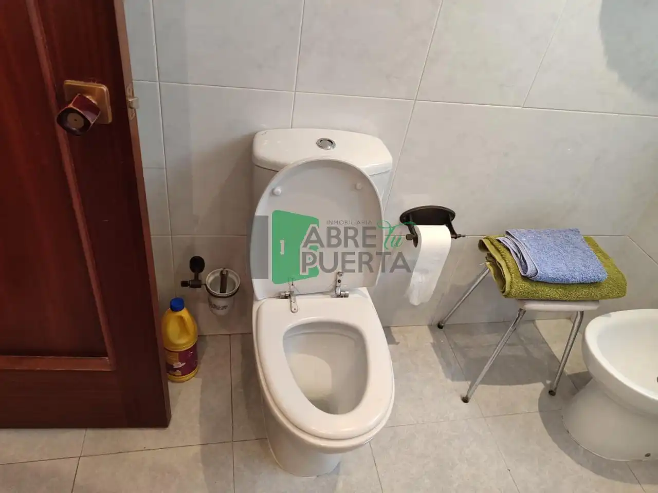 Bathroom of Flat for sale in Ourense Capital   with Heating, Parquet flooring and Storage room