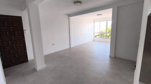 Foto 2 de Apartament en venda a Juan XXIII, Alicante / Alacant