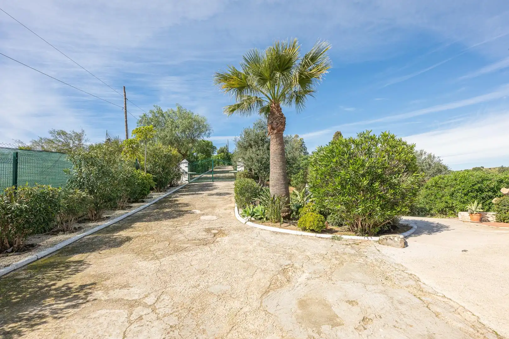 Vista exterior de Casa o xalet en venda en Mijas amb Aire condicionat, Calefacció i Jardí privat