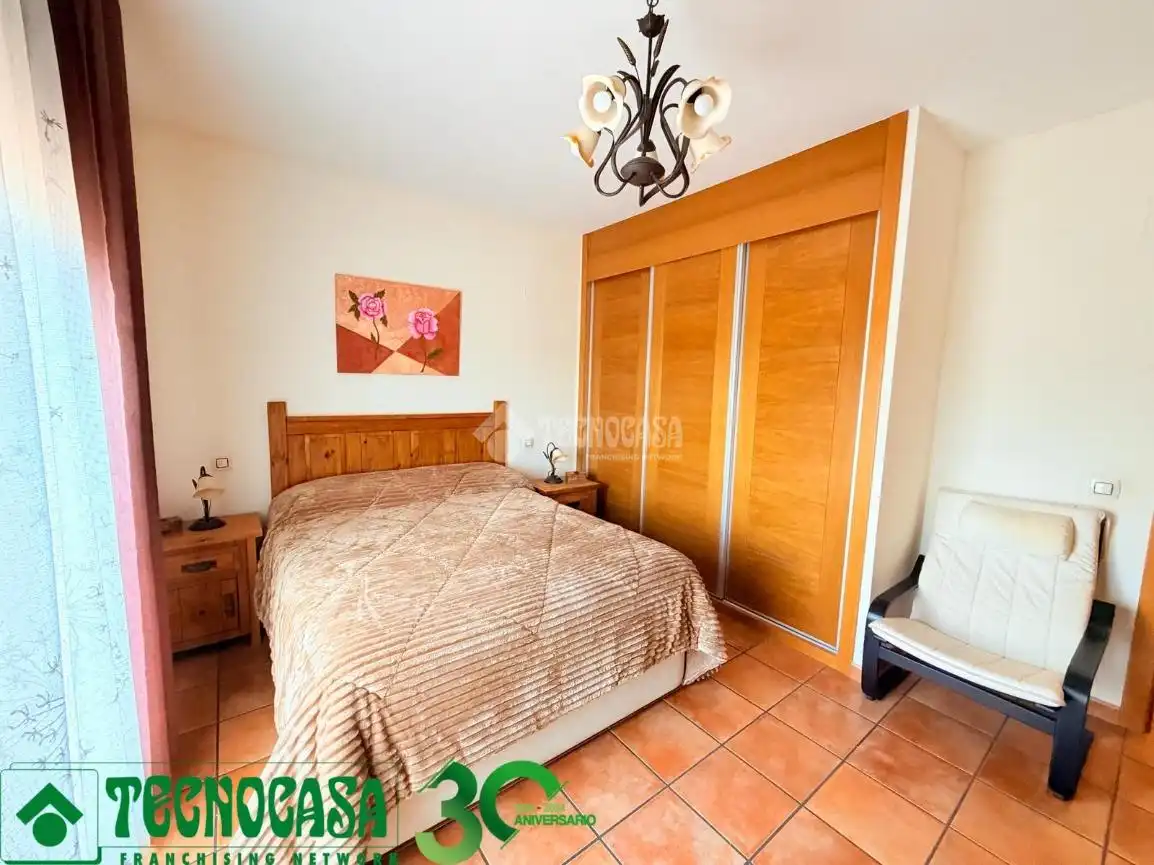 Habitación de Casa adosada en venta en Burujón con Aire acondicionado, Calefacción y Terraza