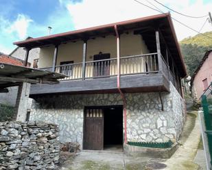 Vista exterior de Casa o xalet en venda en Ponferrada amb Calefacció