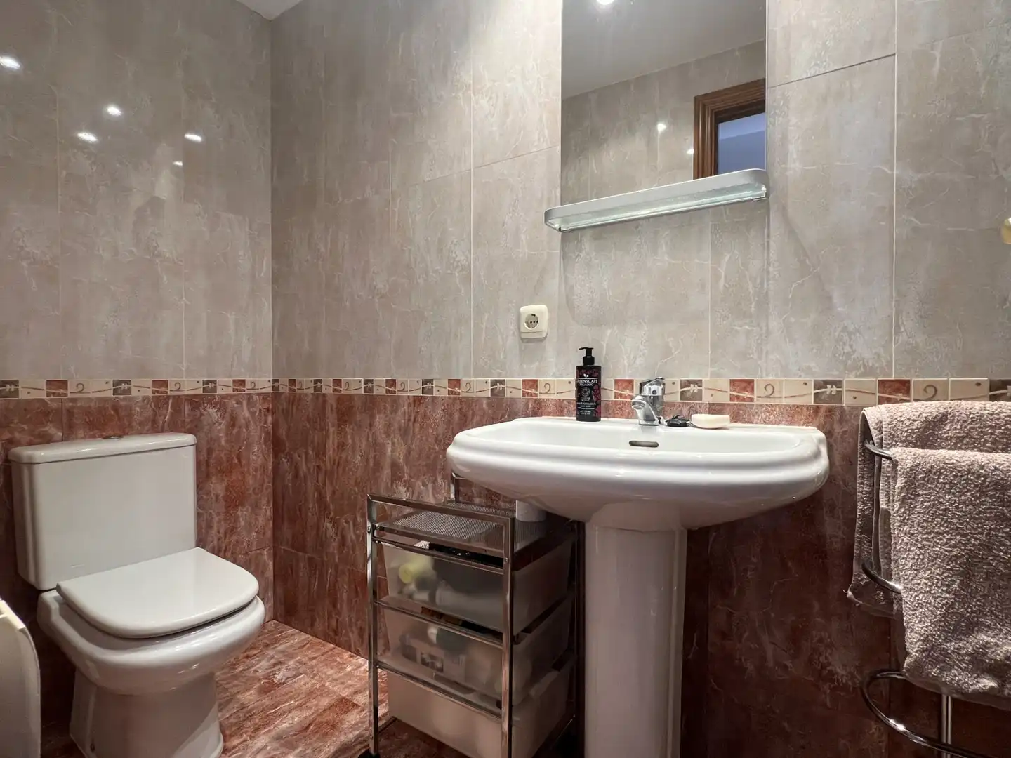 Baño de Piso en venta en Valle de Hecho con Calefacción, Amueblado y Balcón