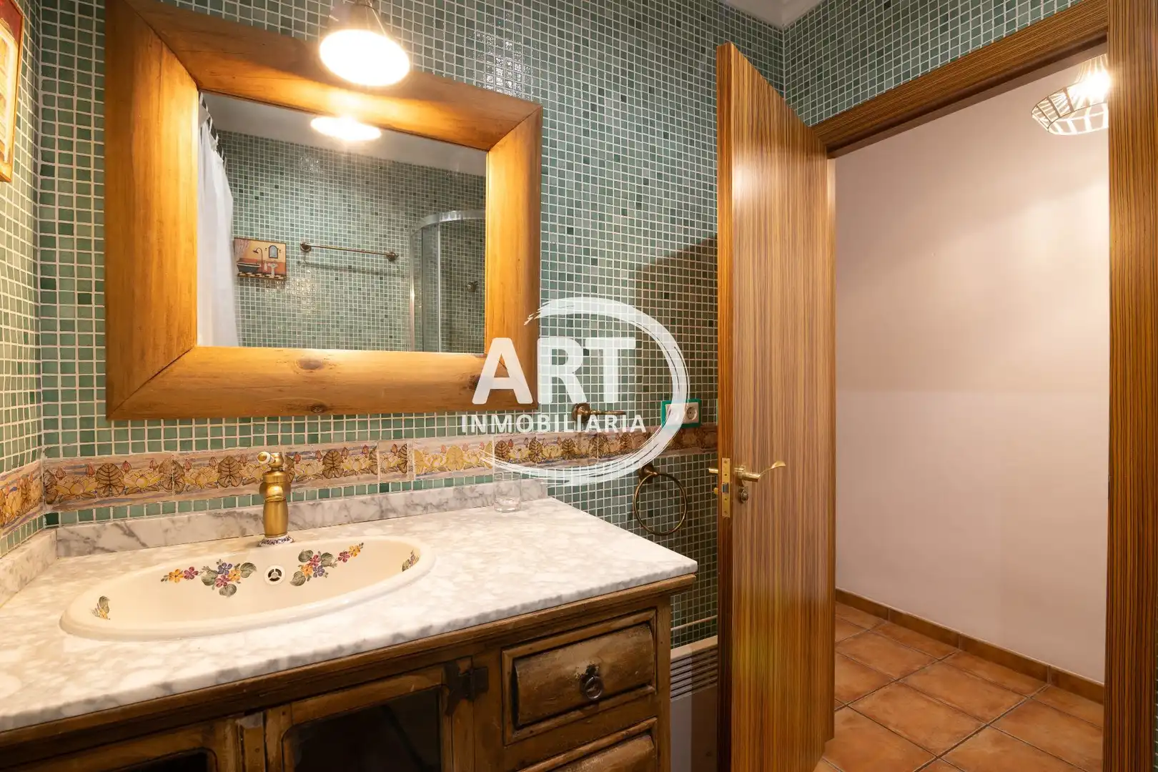Bathroom of Houses for sale in L'Eliana  with Air Conditioner, Heating and Terrace