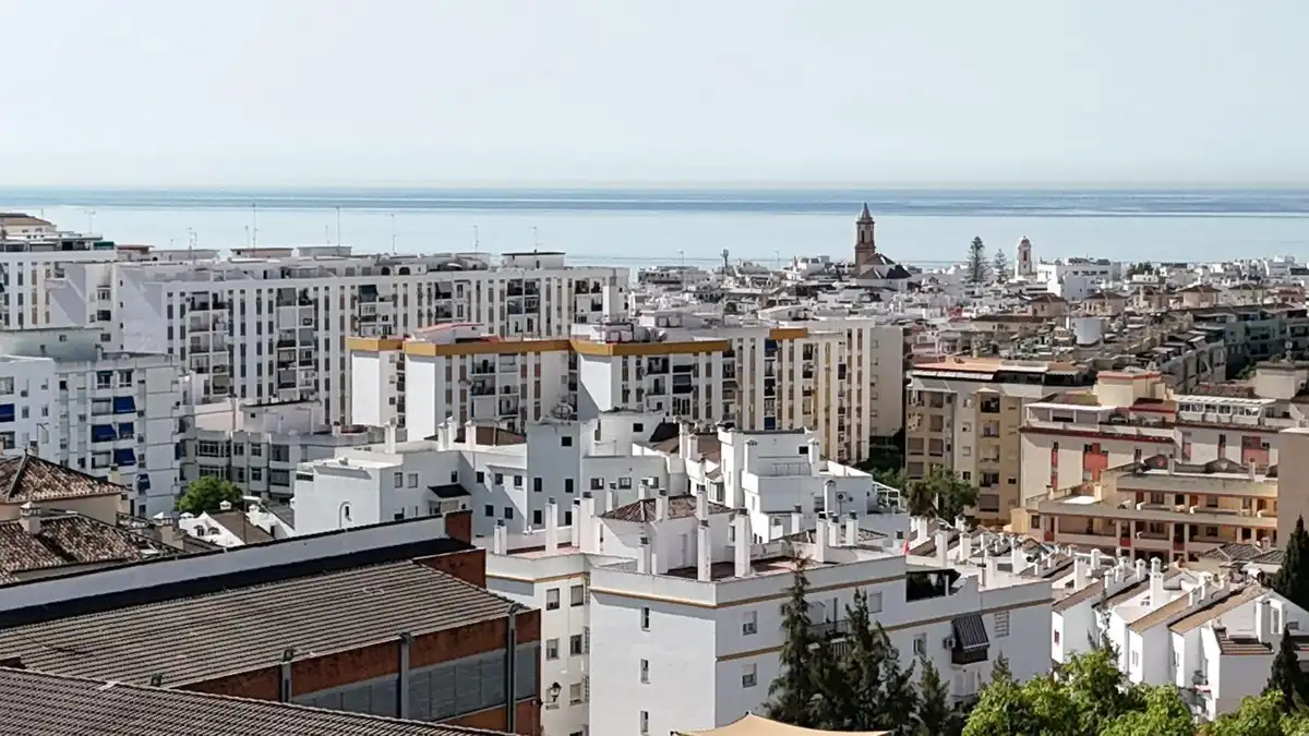 Vista exterior de Planta baja en venta en Estepona con Aire acondicionado, Jardín privado y Terraza
