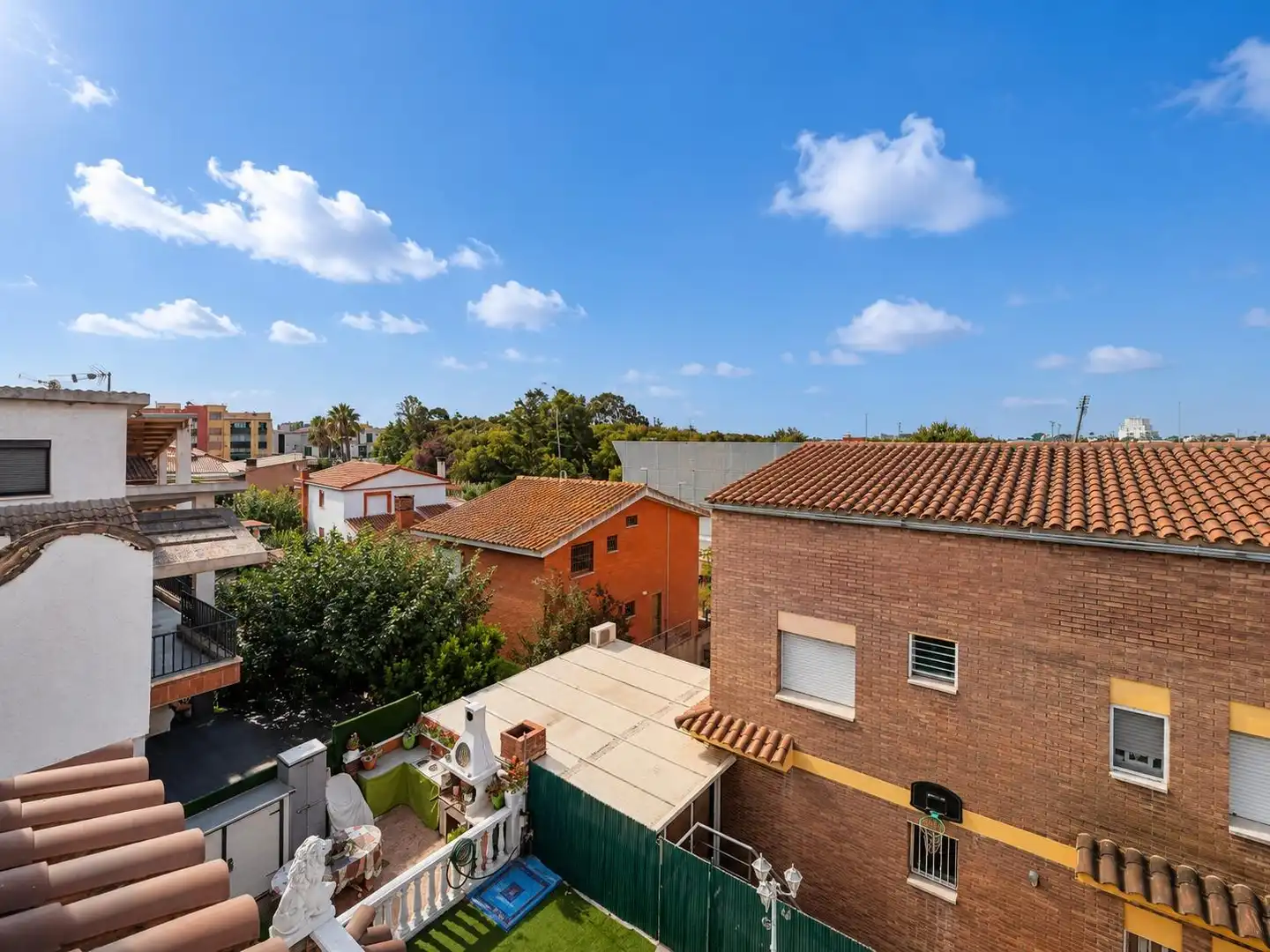 Exterior view of Houses for sale in Reus  with Heating and Storage room