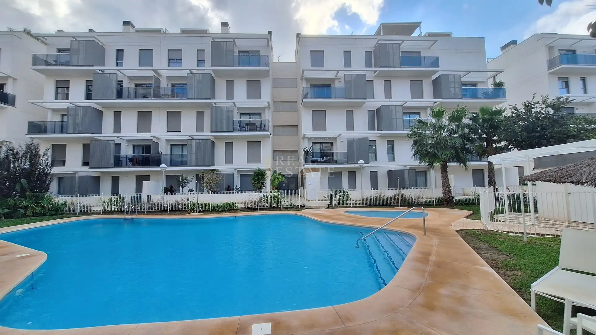 Swimming pool of Flat for sale in El Montgó