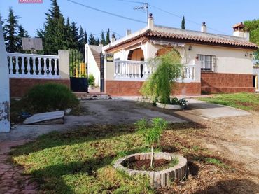 Casa rústica amb piscina en venda a Pelagatos - Pago del Humo