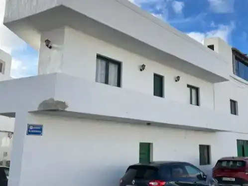 Vista exterior de Casa o xalet en venda en Tinajo amb Balcó