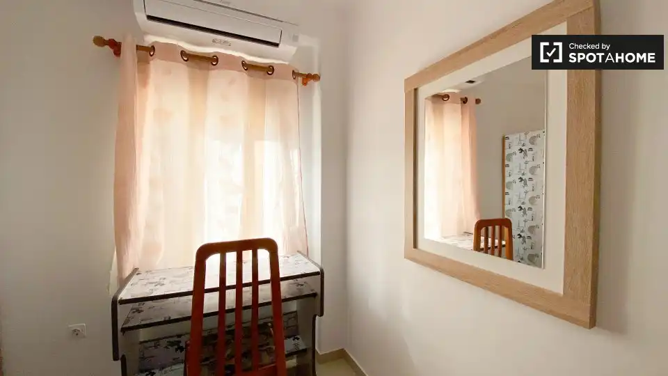 Habitación en Barrio de Campanar