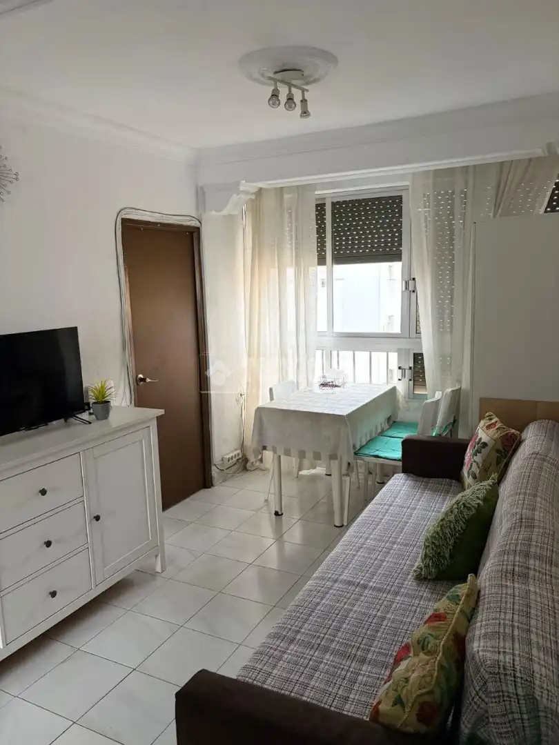 Bedroom of Flat for sale in Sevilla  with Air Conditioner