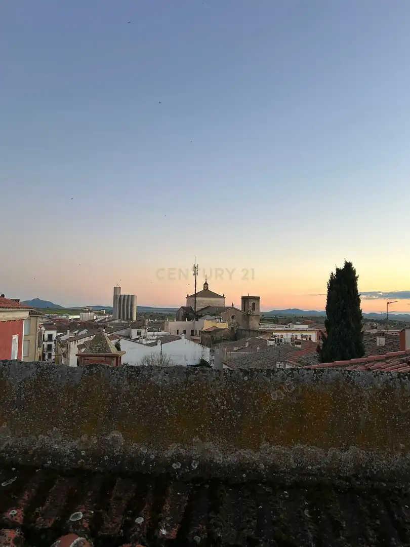 Vista exterior de Edifici en venda en Trujillo
