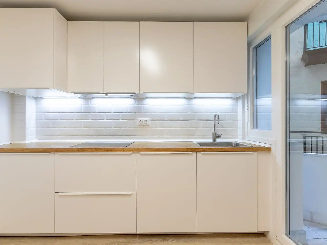Kitchen of Flat for share in Bilbao   with Heating, Oven and Washing machine