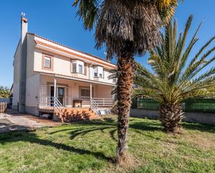 Exterior view of Single-family semi-detached for sale in Talamanca de Jarama  with Heating, Private garden and Terrace