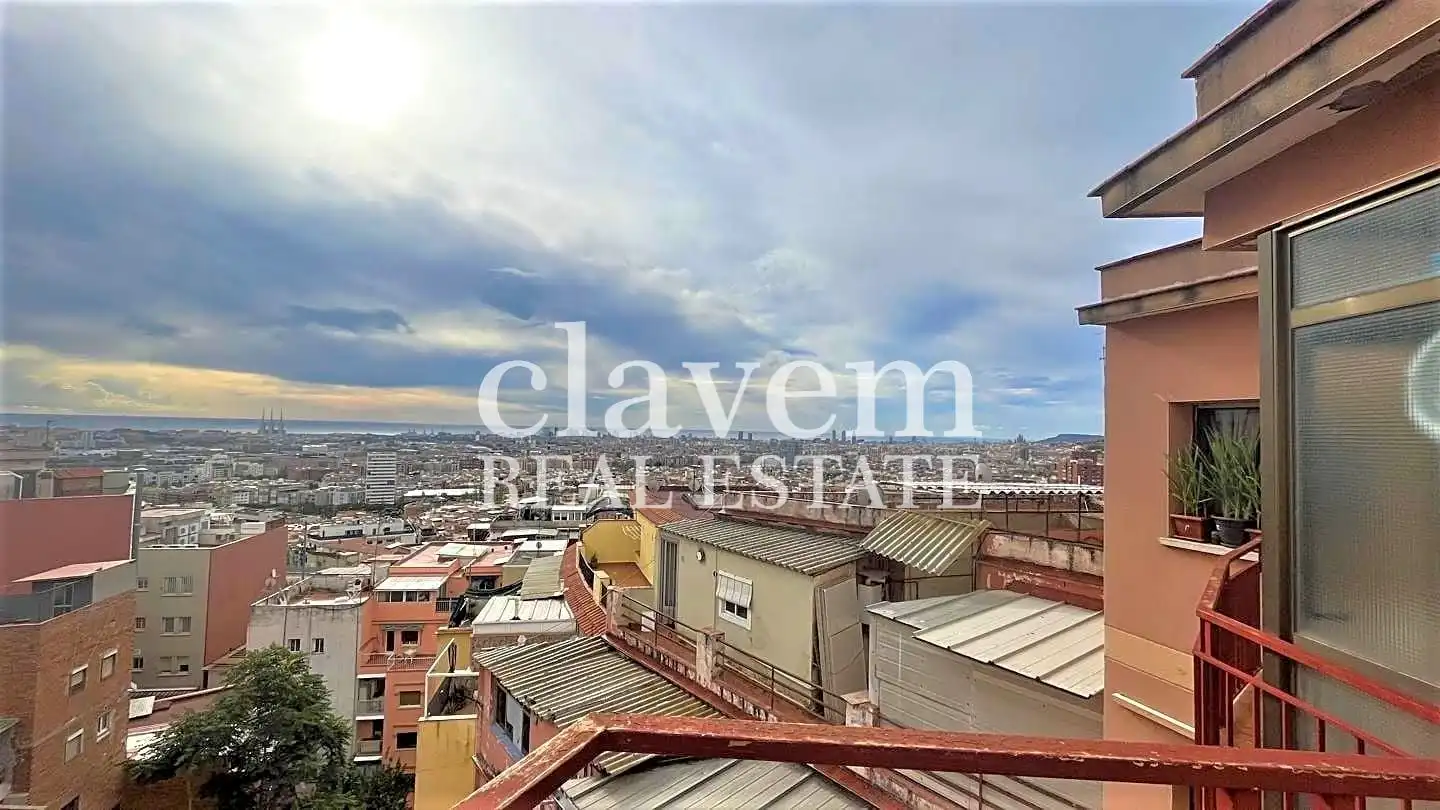 Vista exterior de Ático en venta en Barcelona con Aire acondicionado, Calefacción y Terraza