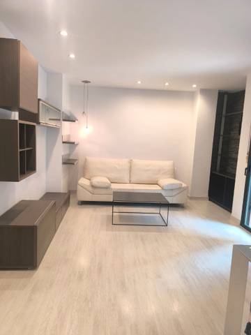 Piso en Alquiler en Carrer de Dolores Marqués, 33 en Sant Llorenç - Zona Alfahuir