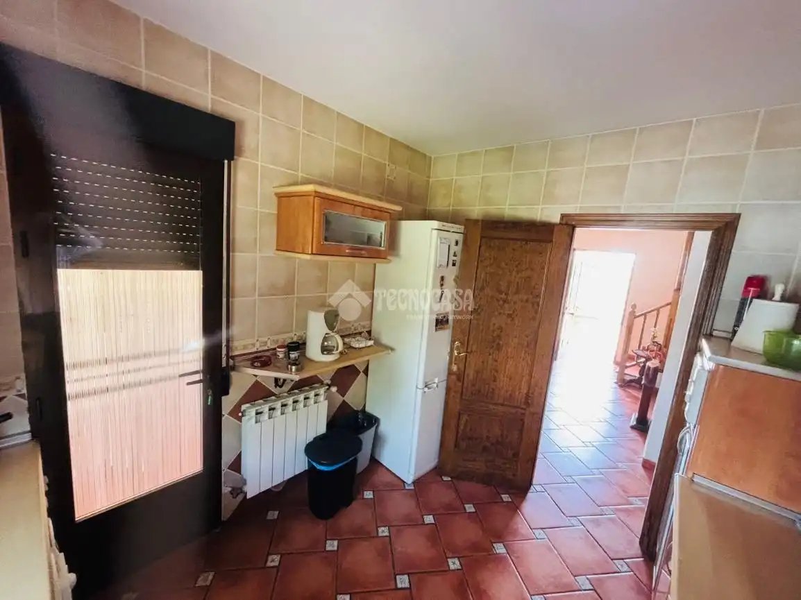 Küche von Haus oder Chalet zum Verkauf in Escalona mit Klimaanlage und Heizung