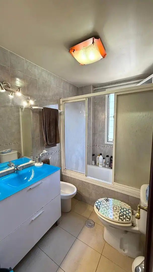 Bathroom of Apartments for sale in Sevilla