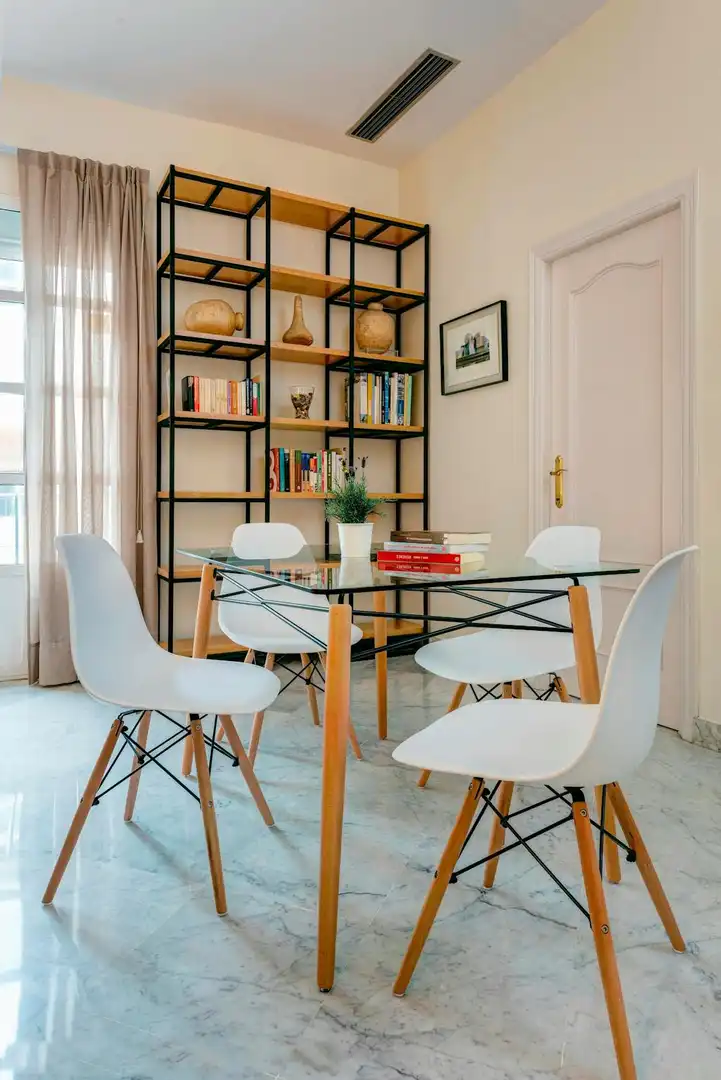 Comedor de Piso de alquiler en Sevilla con Aire acondicionado, Calefacción y Lavadora