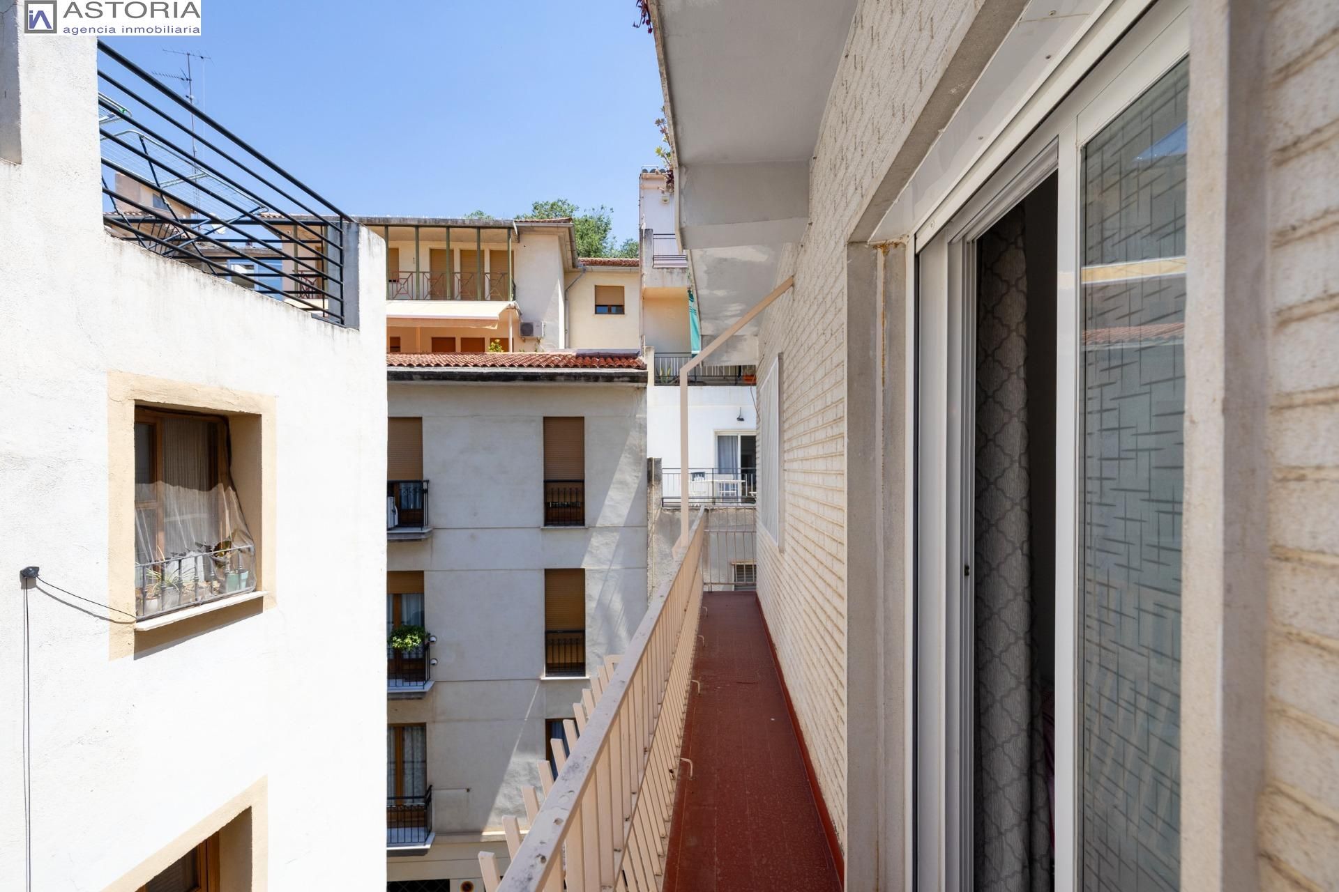 Terrassa de Pis en venda en  Granada Capital amb Terrassa i Balcó