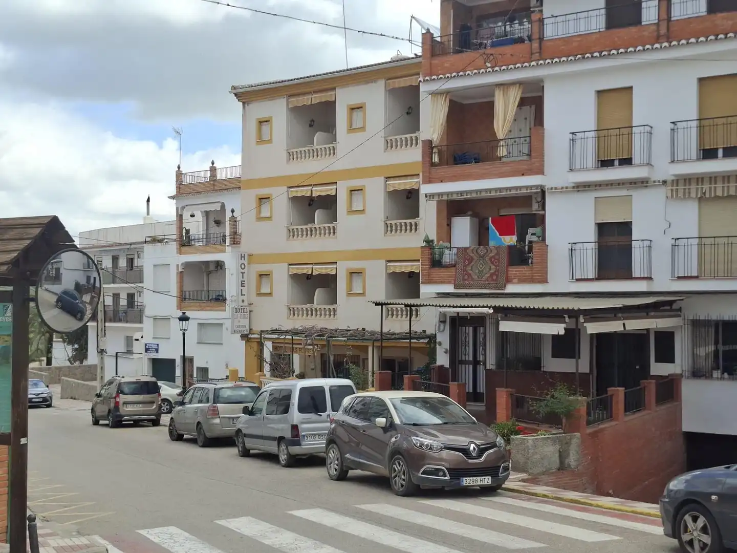 Vista exterior de Edificio en venta en Tolox