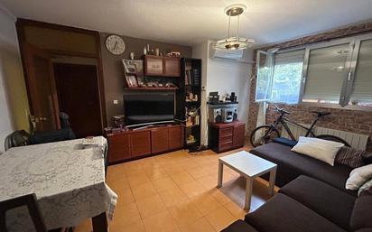 Living room of Flat for sale in Badia del Vallès  with Air Conditioner, Heating and Balcony