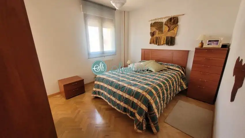 Dormitori de Casa o xalet en venda en Segovia amb Calefacció, Parquet i Terrassa