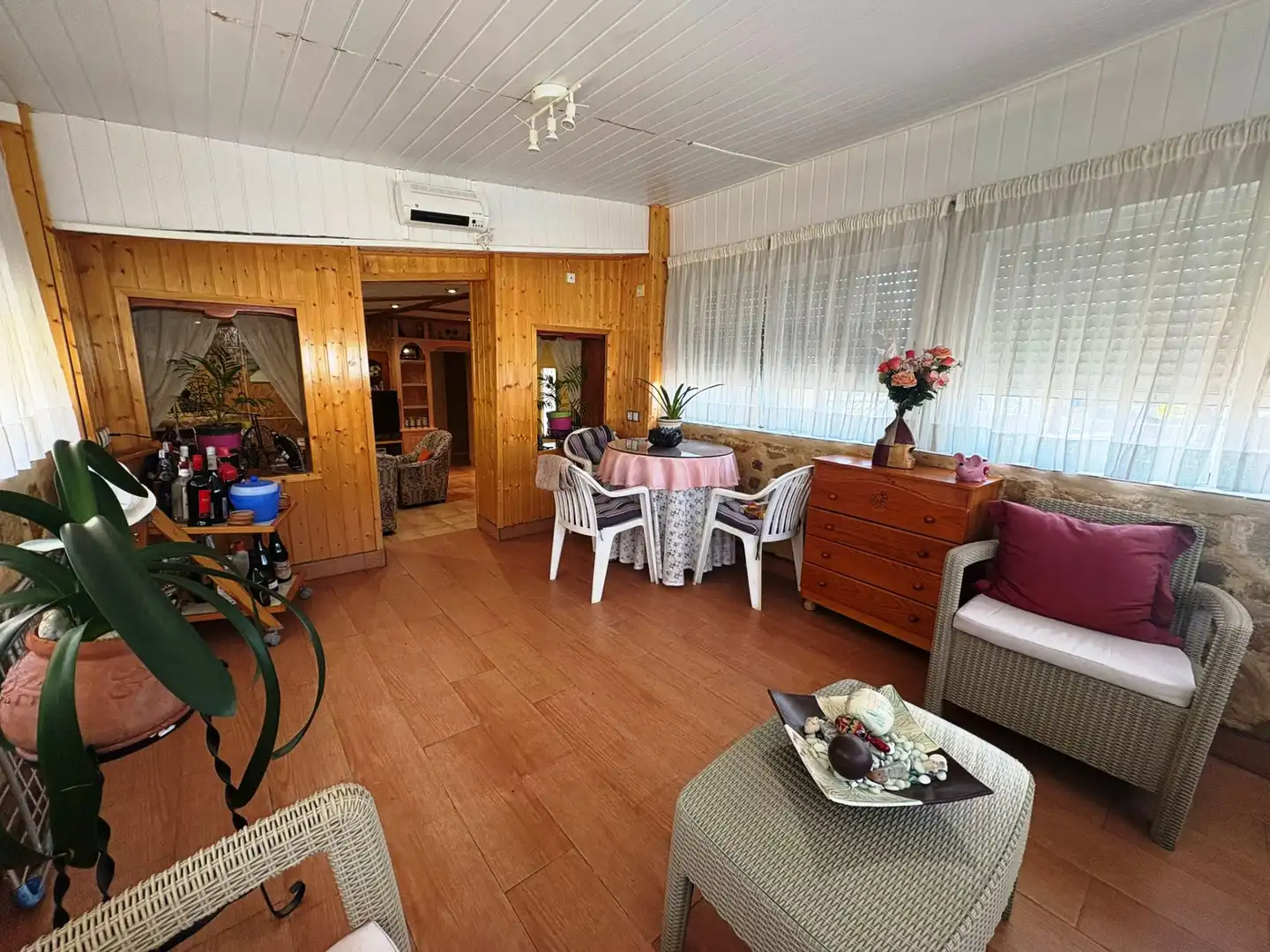 Sala d'estar de Casa o xalet en venda en Casarrubios del Monte amb Aire condicionat, Calefacció i Jardí privat
